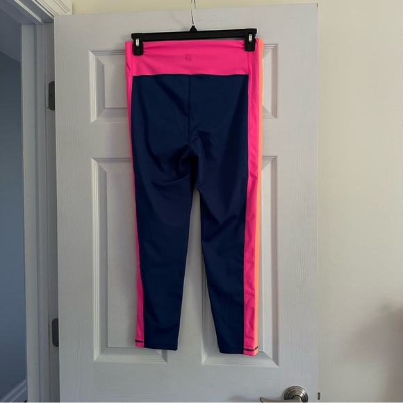 Size L Lilly Pulitzer Luxletic 24" Weekender High-Rise Legging Oyster Bay Navy - Picture 4 of 8